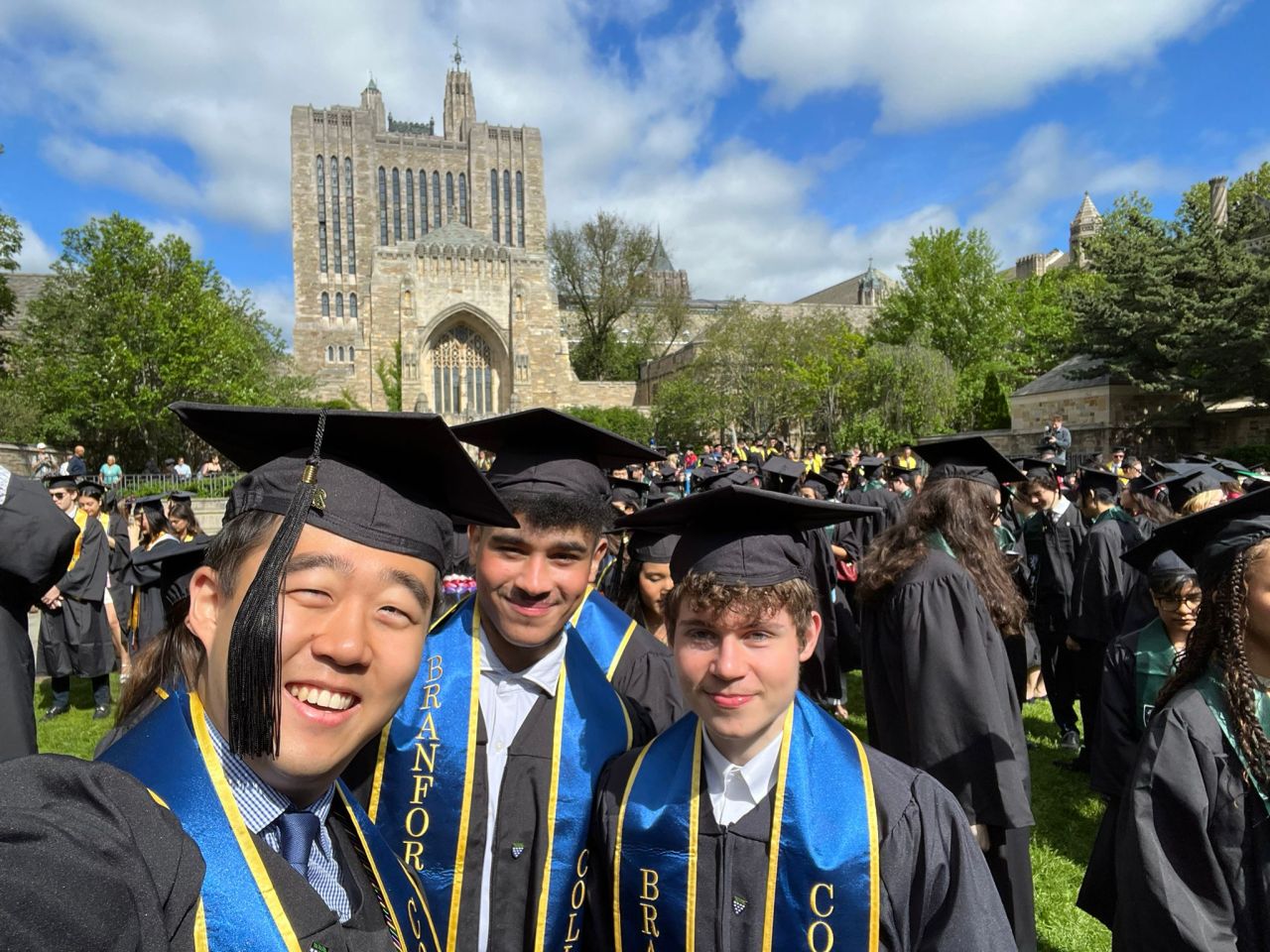 Yale News feature — image 5